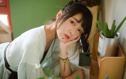 娱乐吃瓜徐娇是谁啊,从童星到时尚达人，娱乐圈的“吃瓜”女王